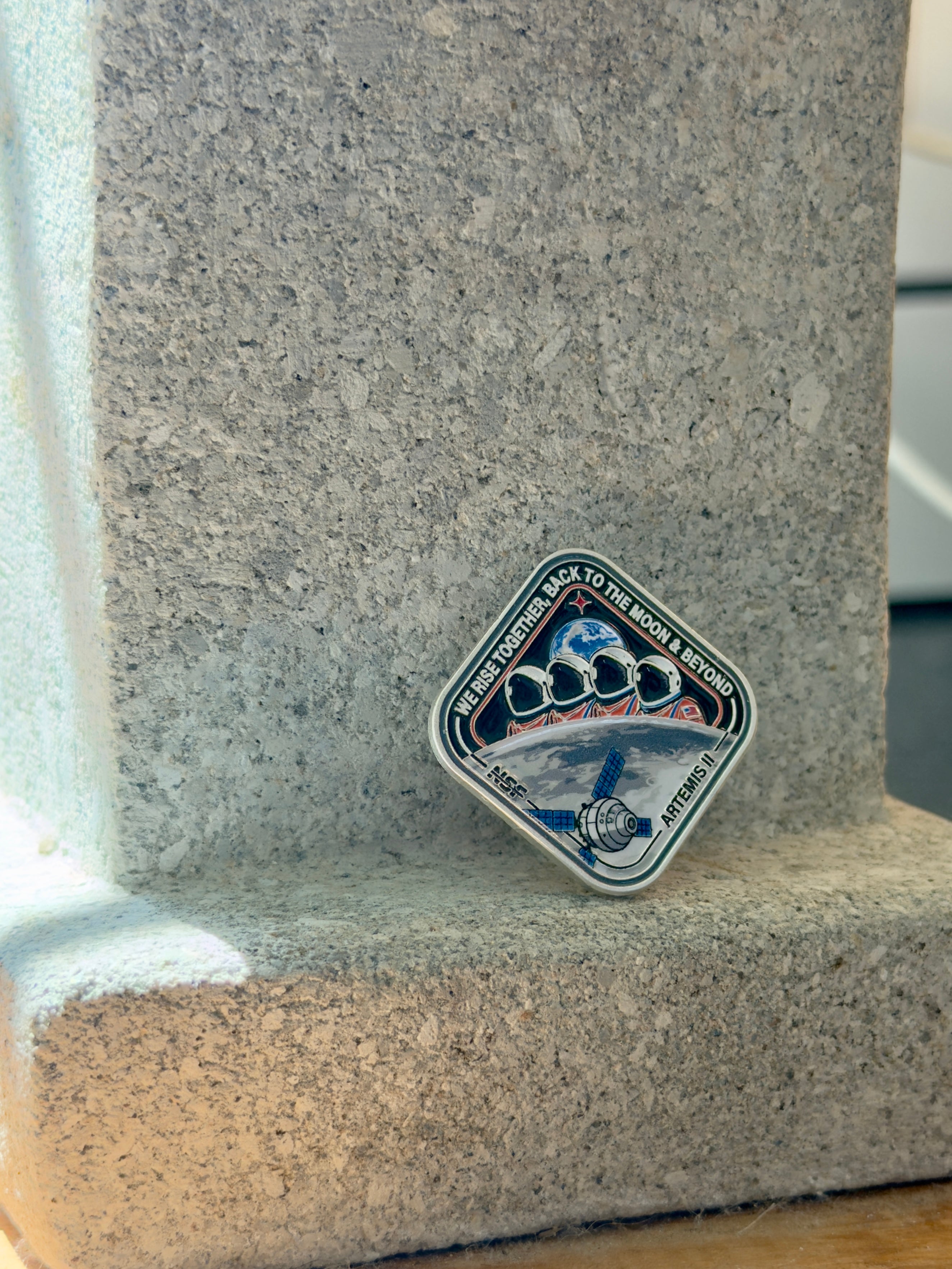 PREORDER: Artemis II - Collectors Pin