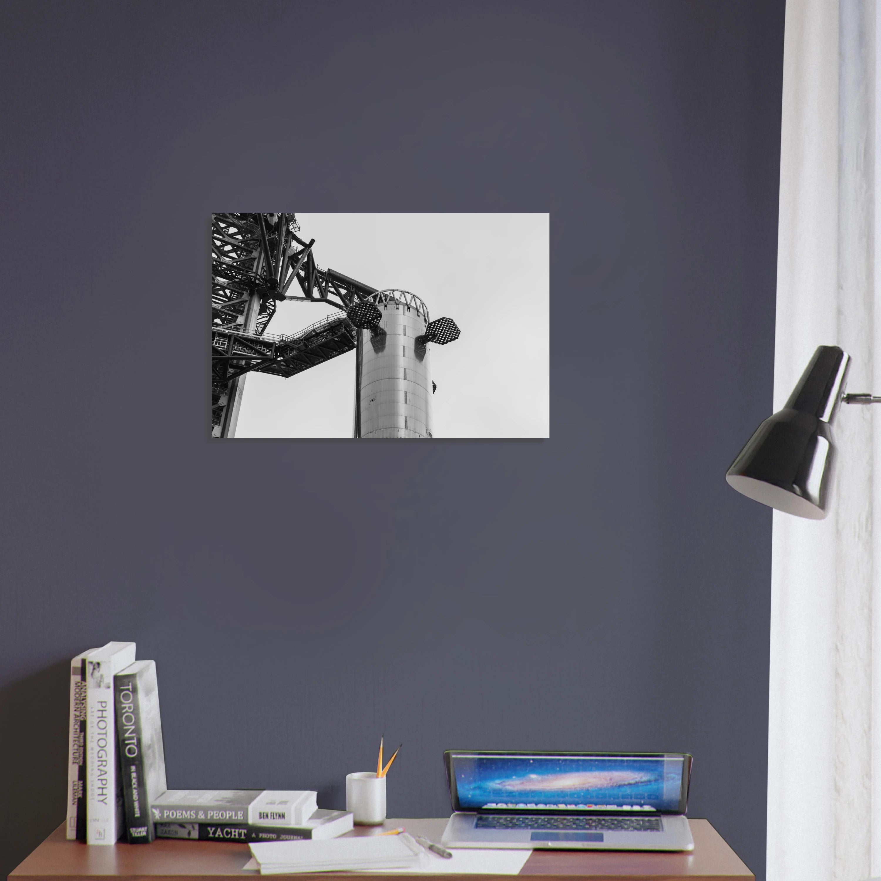 Booster 19 in Monochrome